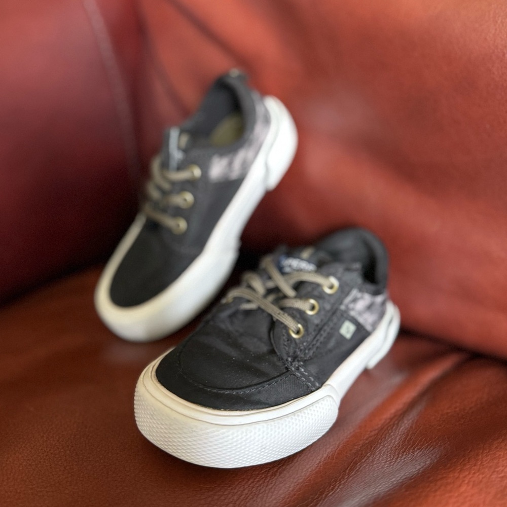Sperry Black and White Sneakers with Chunky Sole - Picture 3 of 8